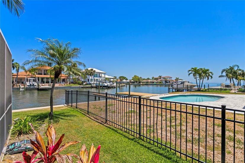 Picture of 1941 Kentucky Avenue Ne, St Petersburg FL 33703