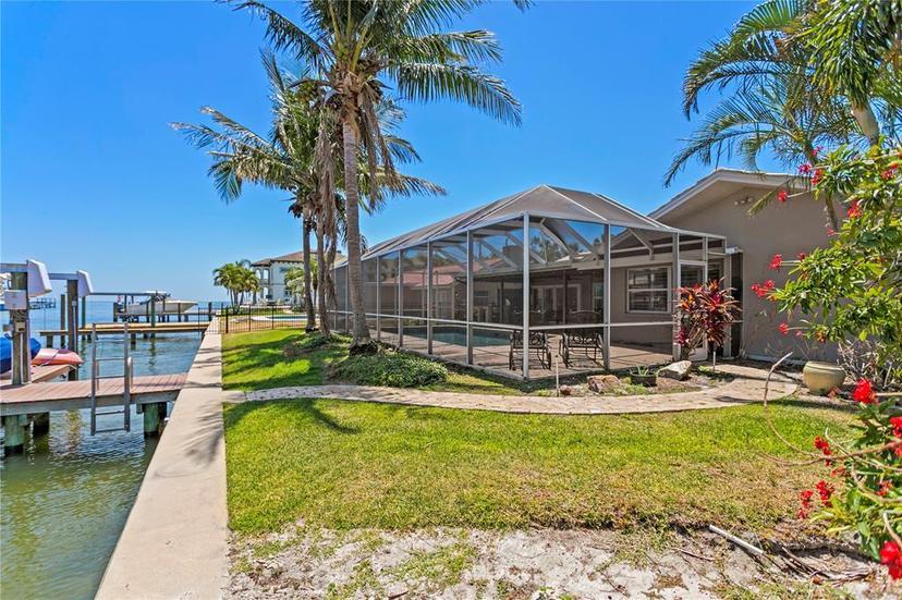 Picture of 1941 Kentucky Avenue Ne, St Petersburg FL 33703