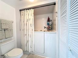 Picture of 5234 Lake Arrowhead Trail Unit 30, Sarasota, FL 34231