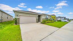 Picture of 415 Overpool Avenue, Davenport, FL 33896