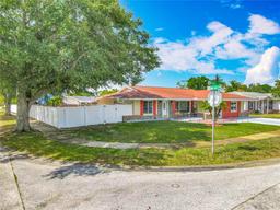 Picture of 898 Hendry Drive, Orlando, FL 32822