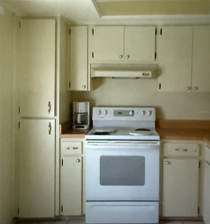 Picture of 2737 Enterprise Road E Unit 122, Clearwater FL 33759