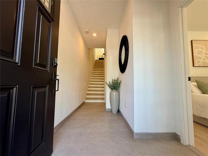 Picture of 2104 4Th Street S, St Petersburg FL 33705