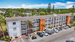 Picture of 2321 Canal Drive Unit F25, Bradenton, FL 34207