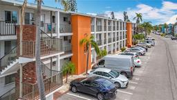Picture of 2321 Canal Drive Unit F25, Bradenton, FL 34207