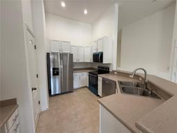 Picture of 5527 Kinglethill Drive, Lithia, FL 33547