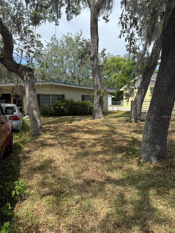 Picture of 6013 Idle A While Circle, Dade City FL 33523
