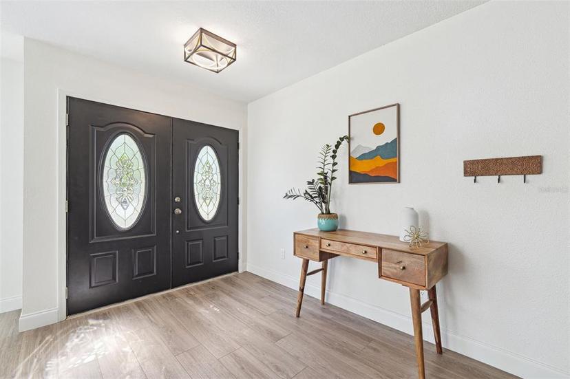Picture of 640 Kenneth Way, Tarpon Springs FL 34689