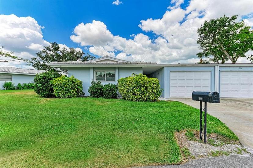 Picture of 1364 Westport Lane Unit 1403, Sarasota FL 34232