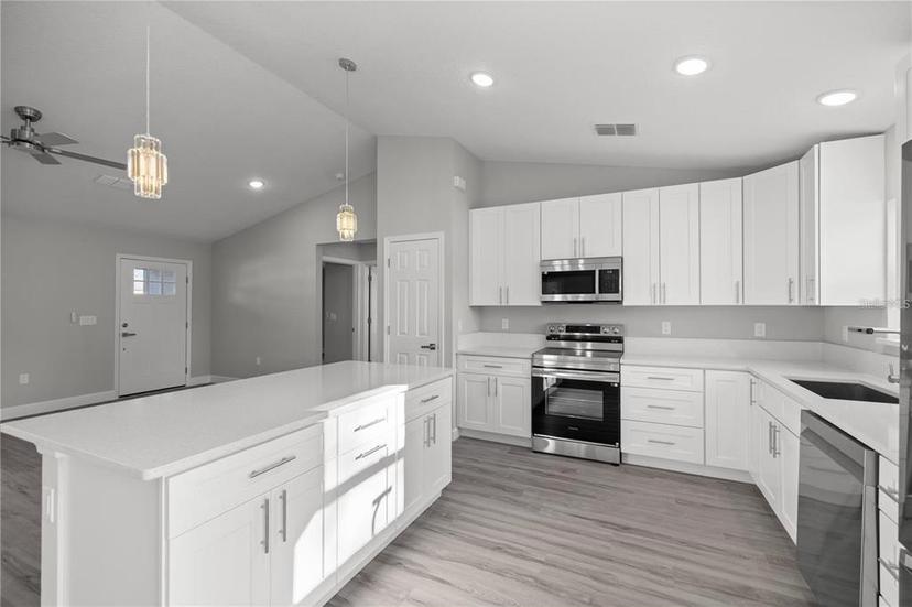 Picture of 20812 SW Cardinal Avenue, Dunnellon FL 34431