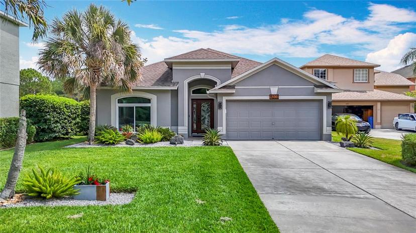 Picture of 4207 Fishermans Lake Drive, Lutz FL 33558