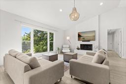 Picture of 4065 Winderlakes Drive, Orlando, FL 32835