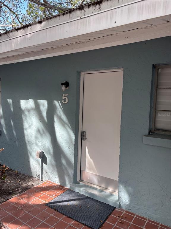 Picture of 170 Roosevelt Drive Unit 5, Sarasota FL 34236