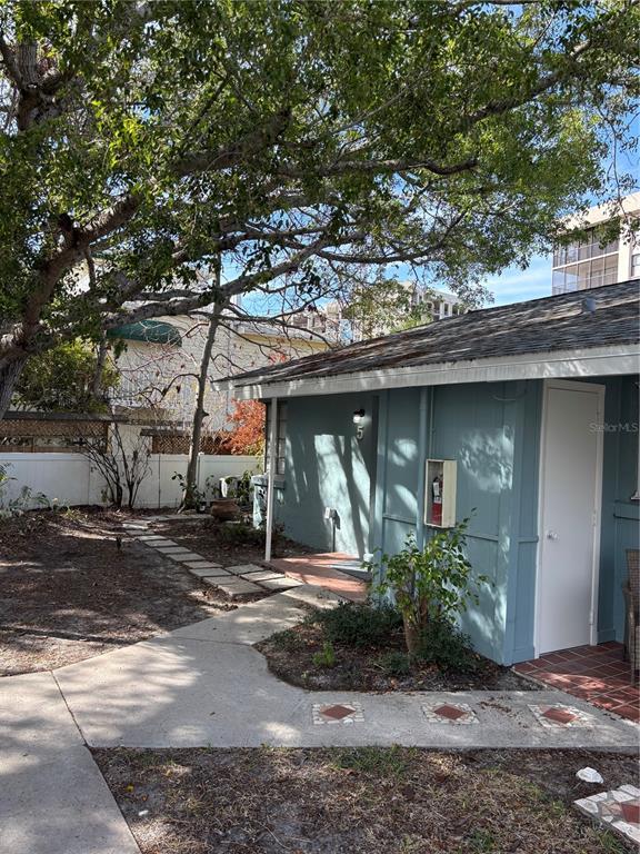 Picture of 170 Roosevelt Drive Unit 5, Sarasota FL 34236