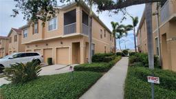 Picture of 3784 Parkridge Circle Unit 22-203, Sarasota, FL 34243