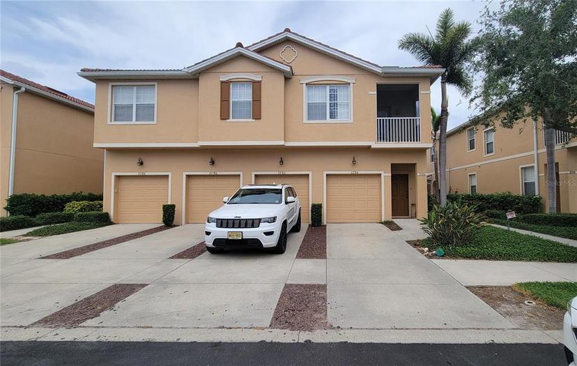 Picture of 3784 Parkridge Circle Unit 22-203, Sarasota FL 34243