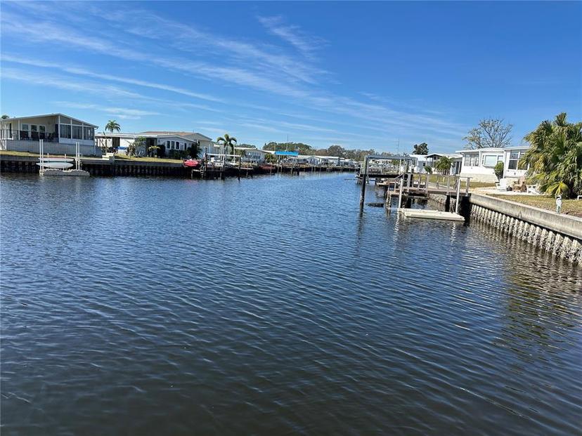 Picture of 400 Mount Oak Avenue Ne Unit 750, St Petersburg FL 33702