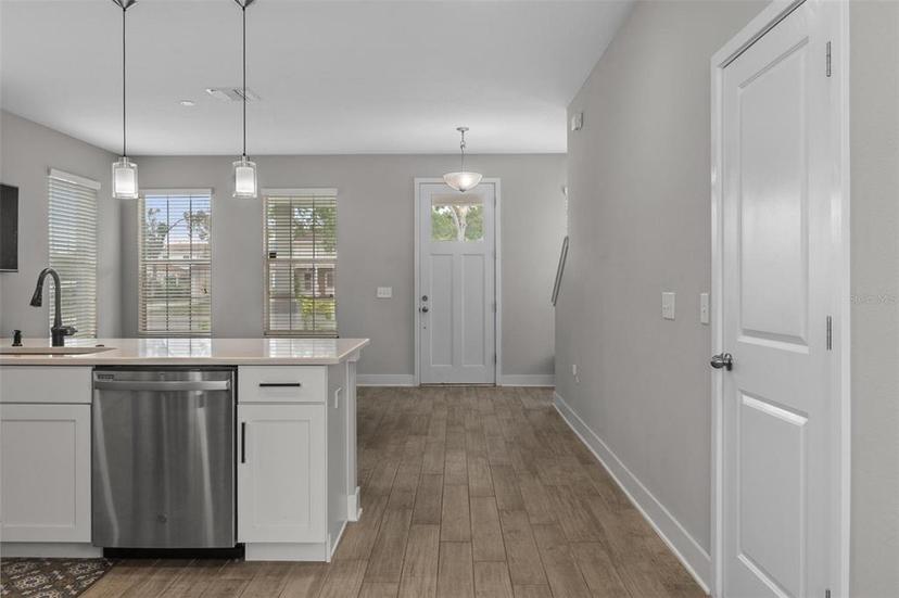Picture of 444 49Th Street N, St Petersburg FL 33710