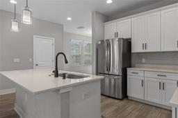 Picture of 444 49Th Street N, St Petersburg, FL 33710