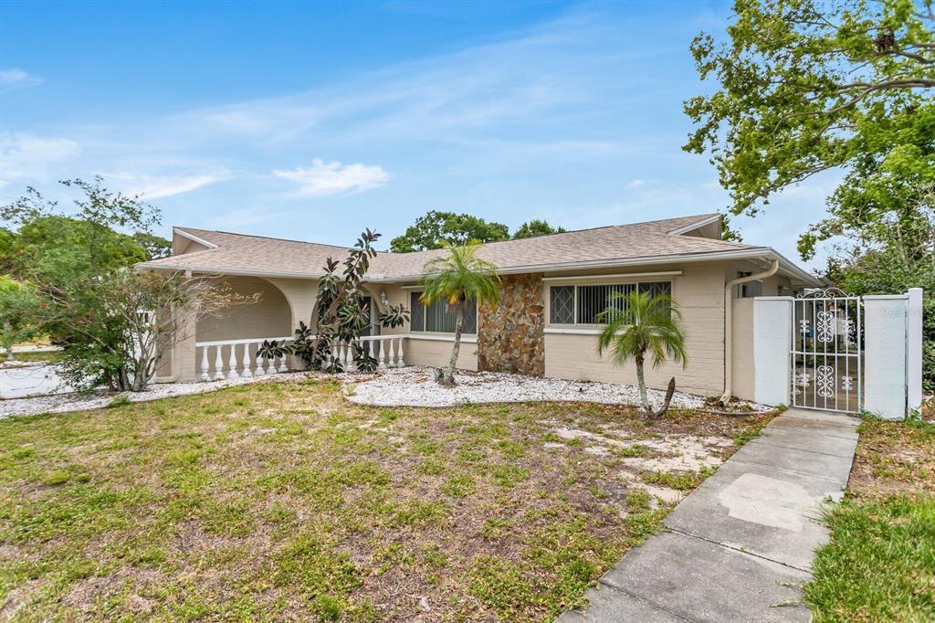 Picture of 1403 Garden Avenue, Tarpon Springs, FL 34689