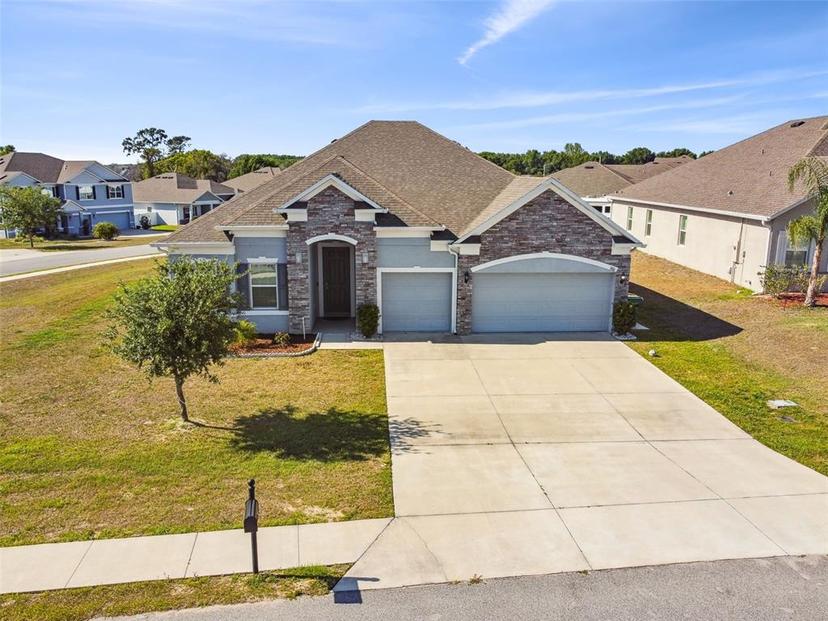 Picture of 1816 Forest Glen Drive, Fruitland Park FL 34731