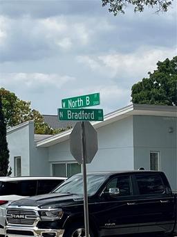 Picture of 3210 W North B Street, Tampa, FL 33609