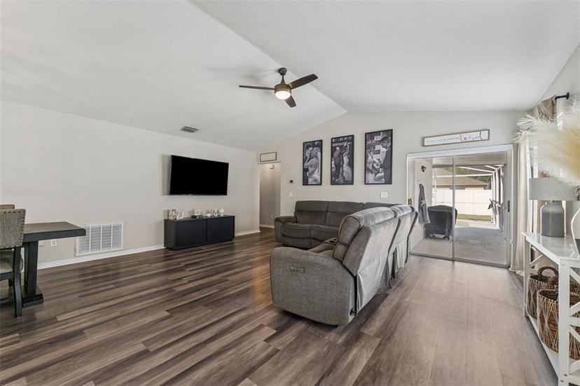 Picture of 518 Royal Ridge Street, Valrico FL 33594