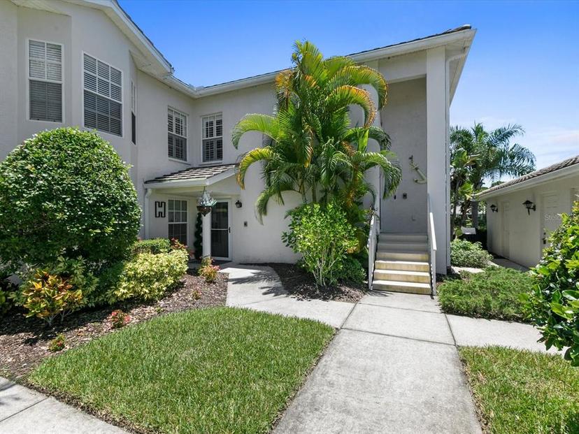 Picture of 904 Addington Court Unit 204, Venice FL 34293