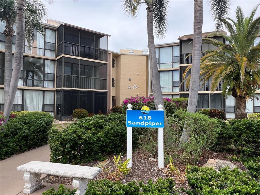 Picture of 618 Bird Bay Drive S Unit 212, Venice, FL 34285