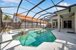 Picture of 980 Live Oak Avenue Ne, St Petersburg, FL 33703