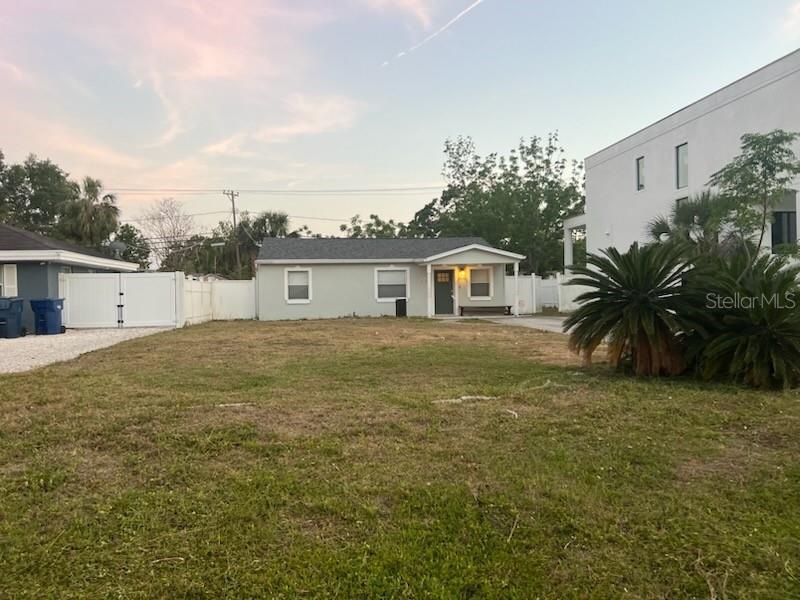 Picture of 4714 W Lawn Avenue, Tampa FL 33611