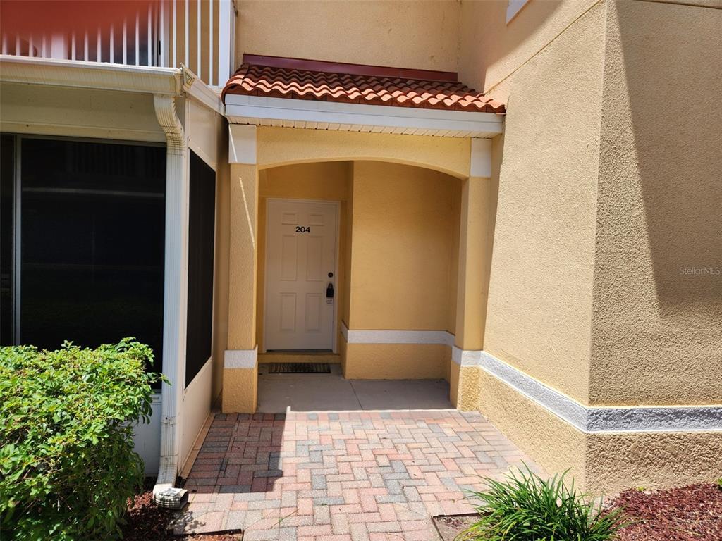 Picture of 21008 Sunpoint Way Unit 204, Lutz, FL 33558