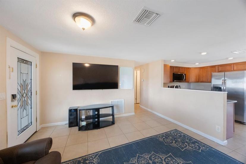 Picture of 1159 19Th Avenue Sw, Largo FL 33778