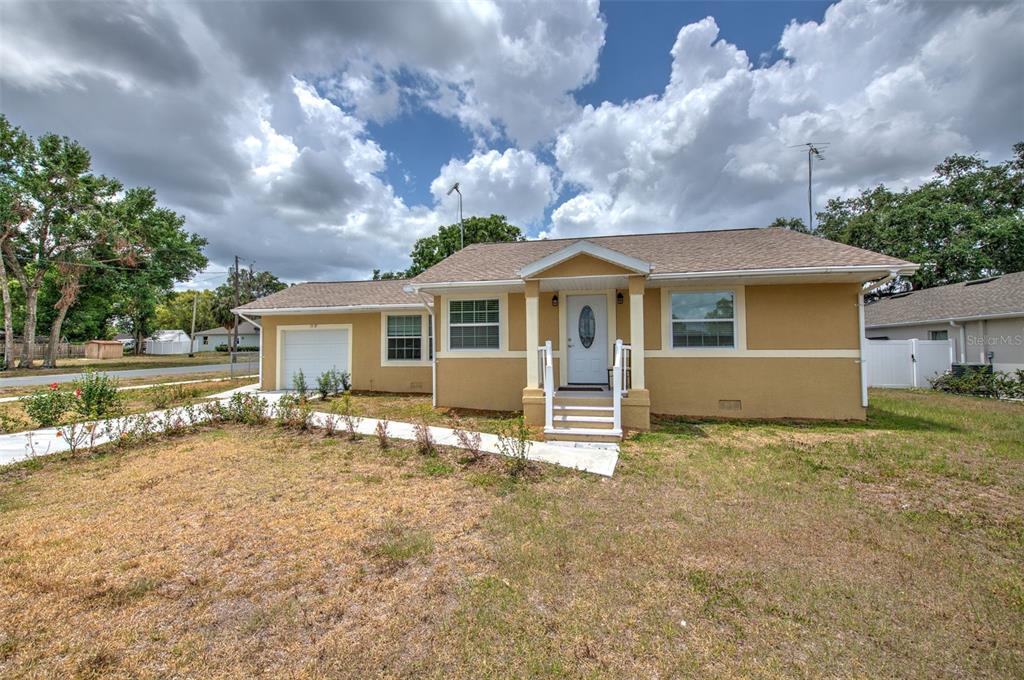 Picture of 5939 14Th Street, Zephyrhills, FL 33542