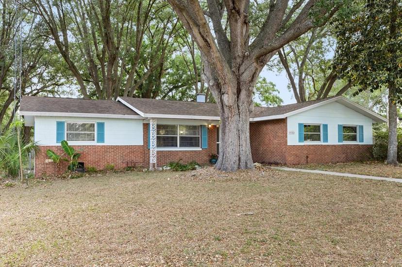 Picture of 9752 County Road 121, Wildwood FL 34785