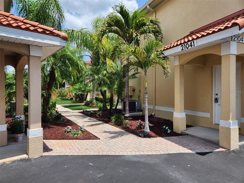 Picture of 21041 Sunpoint Way Unit 202, Lutz FL 33558