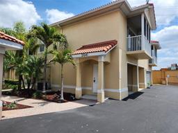 Picture of 21041 Sunpoint Way Unit 202, Lutz, FL 33558