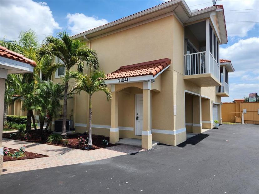 Picture of 21041 Sunpoint Way Unit 202, Lutz FL 33558