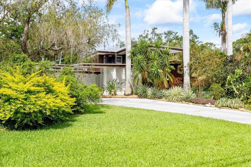 Picture of 3130 Walnut Street Ne, St Petersburg FL 33704