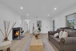 Picture of 245 W George Avenue, Maitland, FL 32751