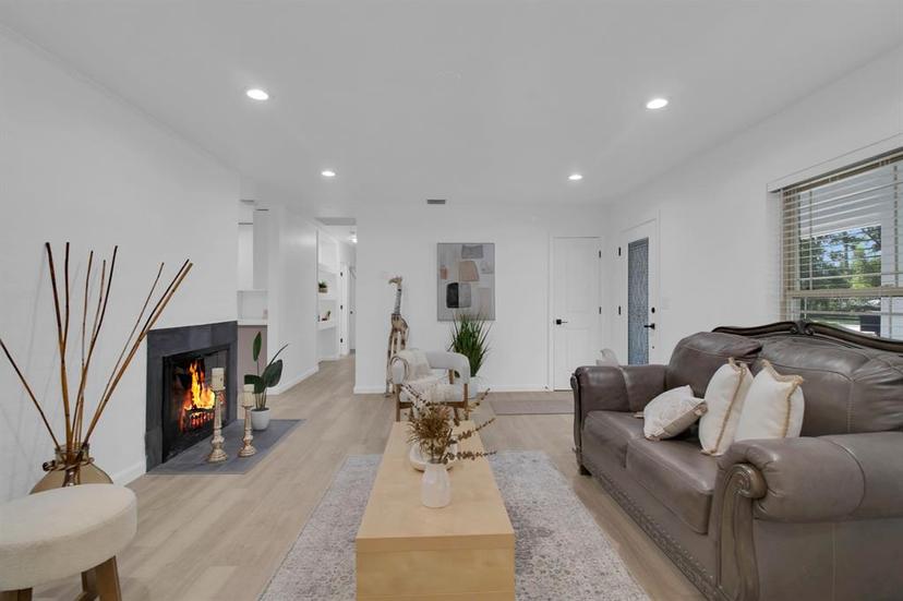 Picture of 245 W George Avenue, Maitland FL 32751