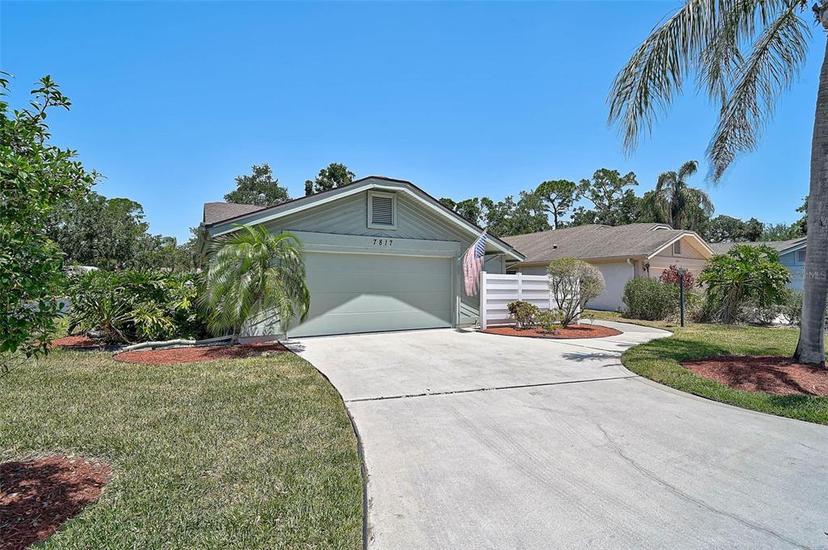 Picture of 7817 Pine Trace Drive Unit 15, Sarasota FL 34243