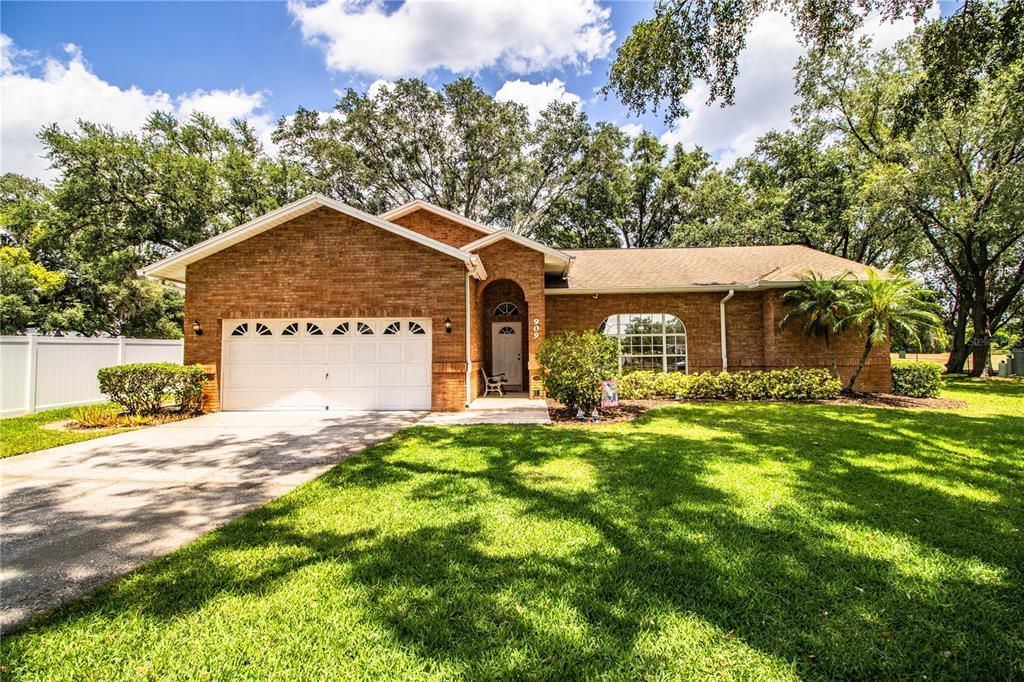 Picture of 909 Lake Deeson Point, Lakeland, FL 33805