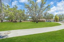 Picture of 3021 Leila Estelle Drive, Plant City, FL 33565