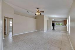Picture of 925 Windton Oak Drive, Ruskin, FL 33570