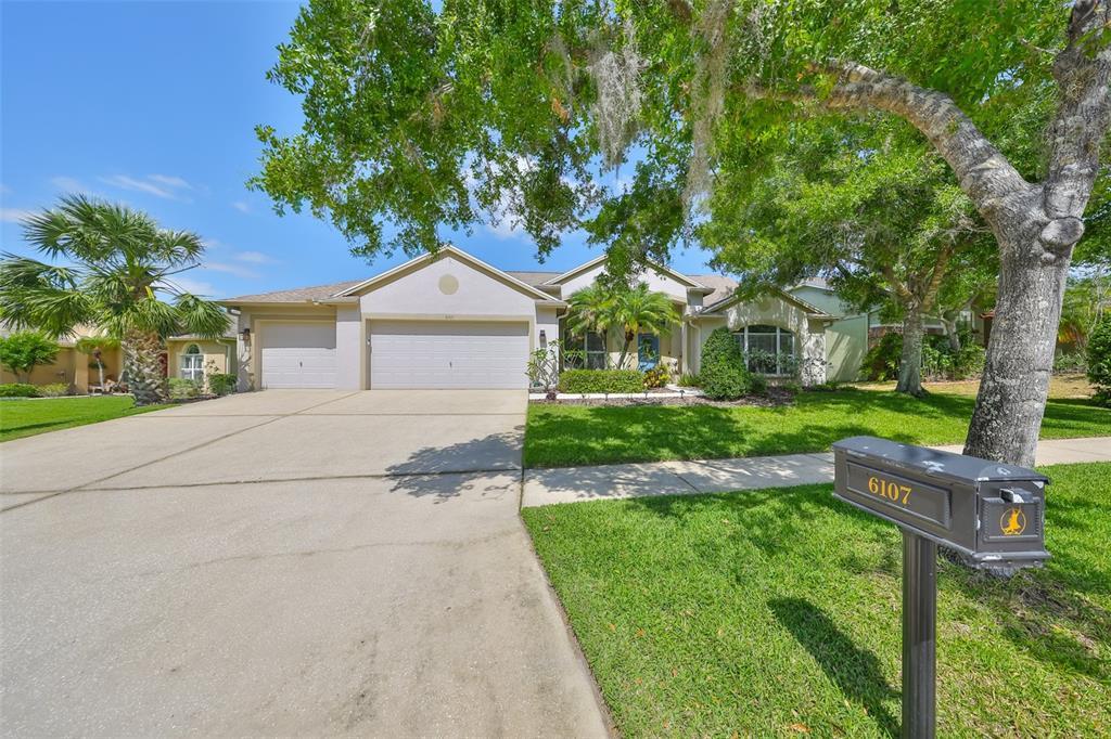 Picture of 6107 Heroncrest Court, Lithia, FL 33547