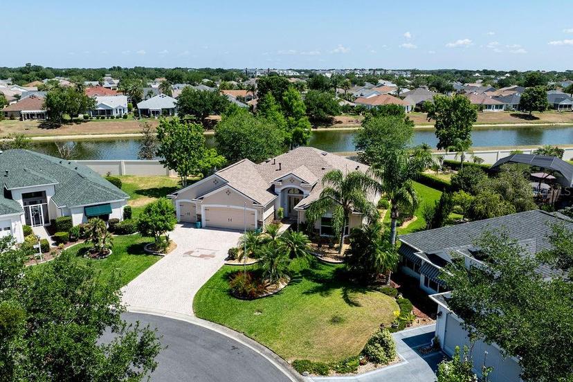 Picture of 2237 Avon Loop, The Villages FL 32162