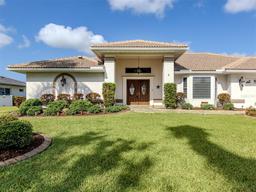 Picture of 314 Oakwood Circle, Englewood, FL 34223