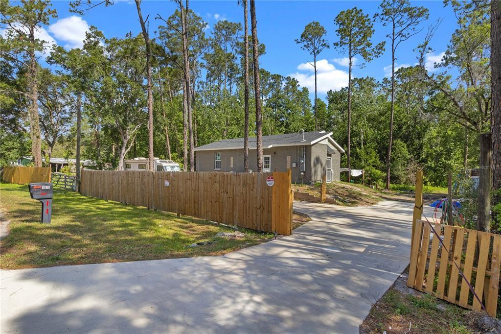 Picture of 1611 Creekwood Run, Lakeland, FL 33809