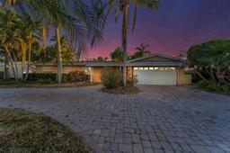 Picture of 4772 Dover Street Ne, St Petersburg, FL 33703
